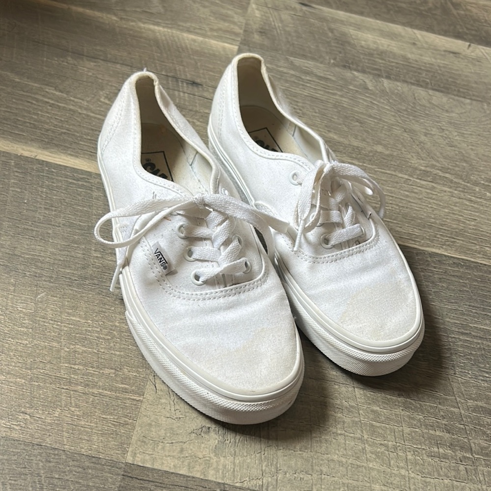 Vans lace up men’s 5.5/women’s 7.5